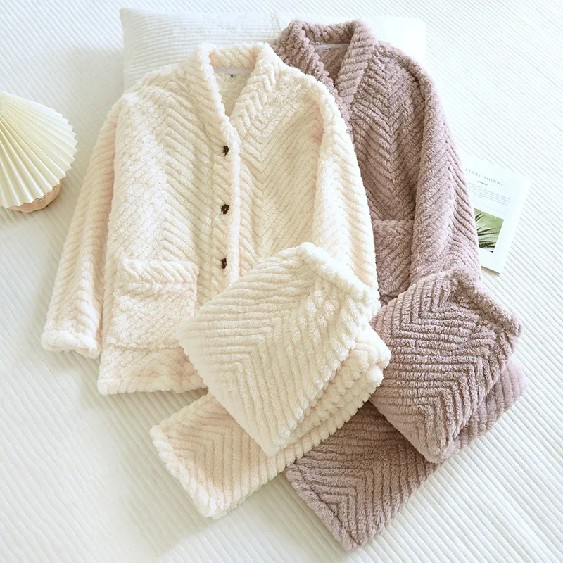 Women’s Plush Pajama Set - Heston Manor