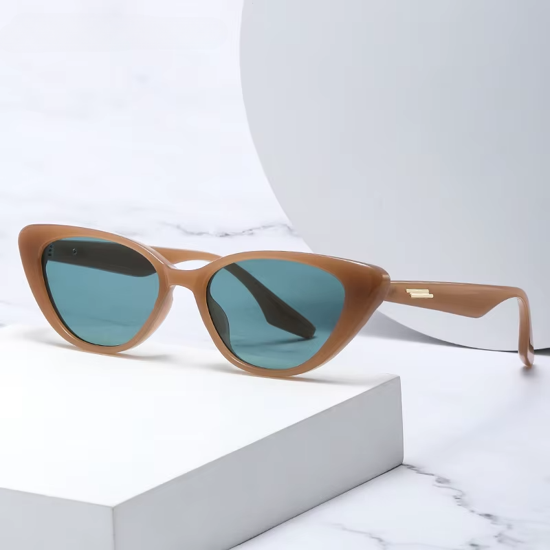 Cat-Eye Frames - HESTON MANOR