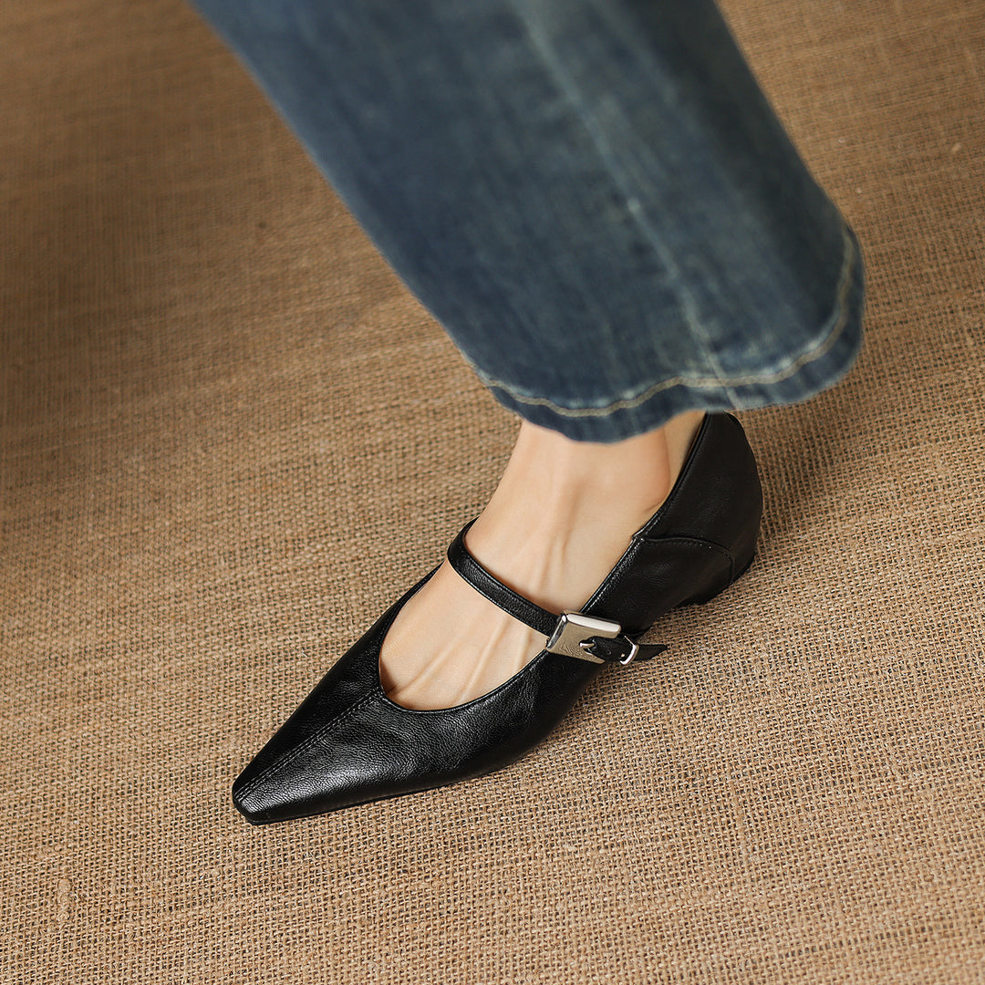 Nelia Pointed Toe Leather Flat Pumps