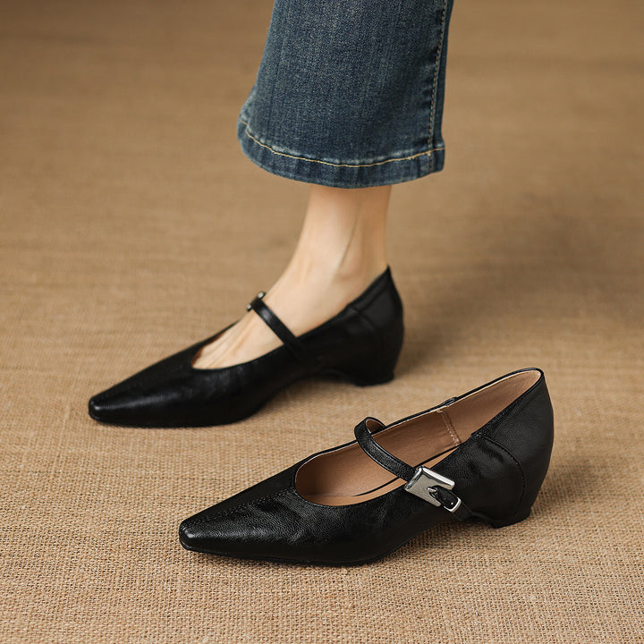 Nelia Pointed Toe Leather Flat Pumps